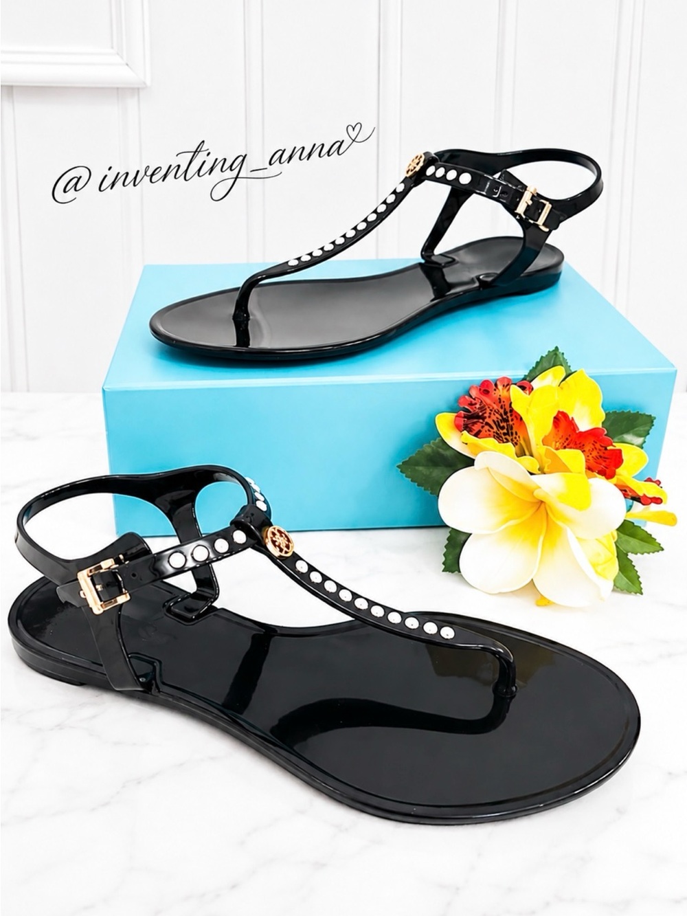 GUESS Janaye thong sandals, black synthetic w/studs adjustable ankle buckle
